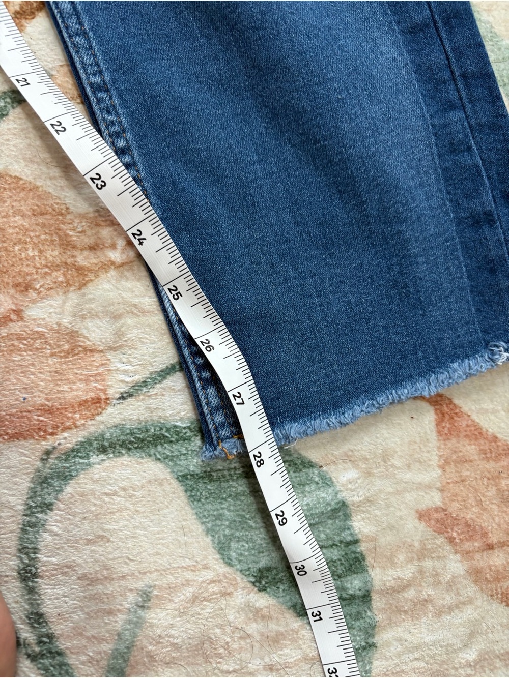 Vineyard Vines High Rise Straight Crop Jamie Jeans with Side Contrast Stripe - Picture 10 of 10
